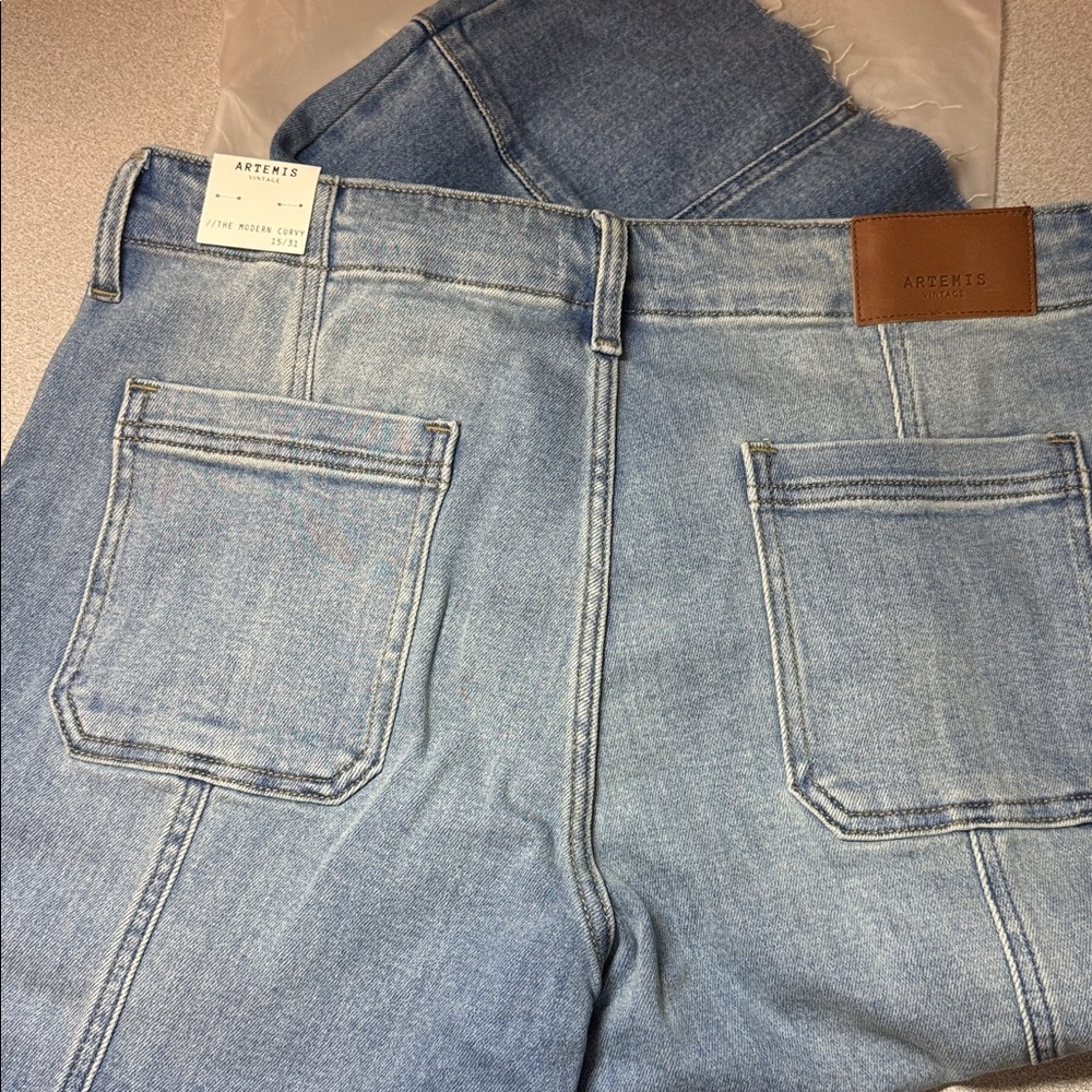 Artemis Vintage Tummy Control Palazzo Jeans Center Seam Wide Leg Light Wash NWT - Picture 8 of 9